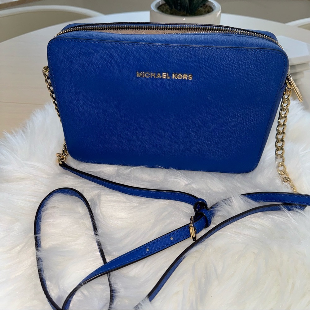 Like New Michael Kors MK Crossbody
